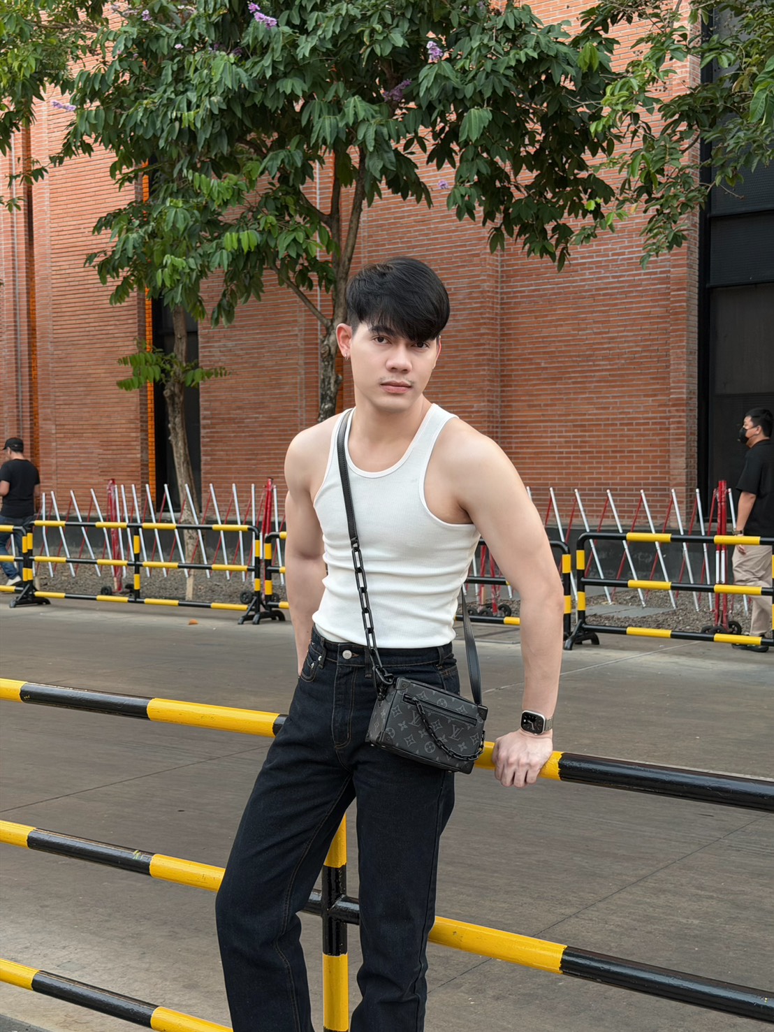 HUGO photo 2