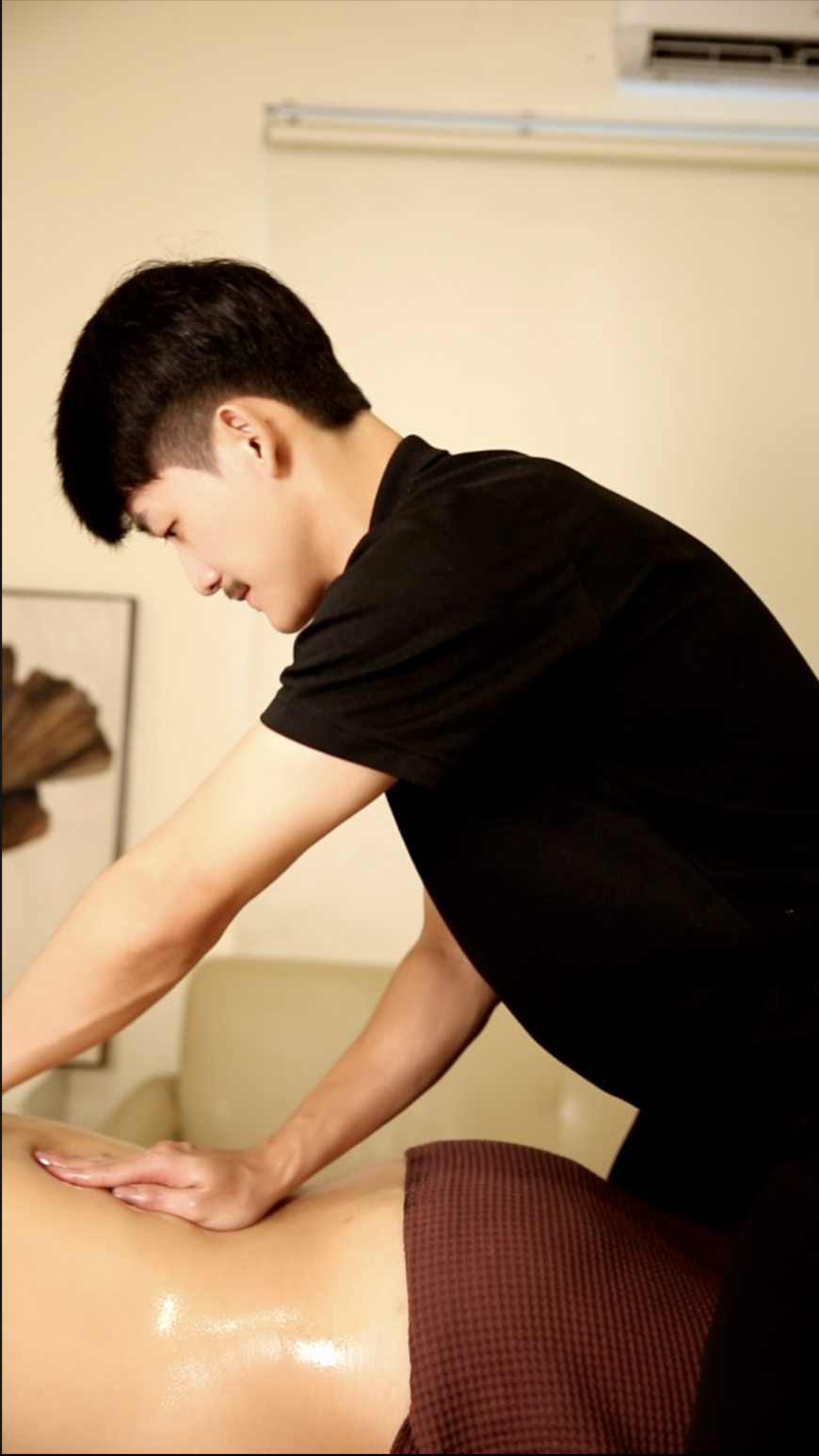 Relaxing Aromatherapy Massage with Best